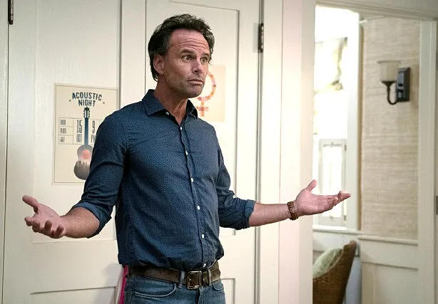 CBS’s “The Unicorn” Is a Smart, Sexy, Sweet Surprise