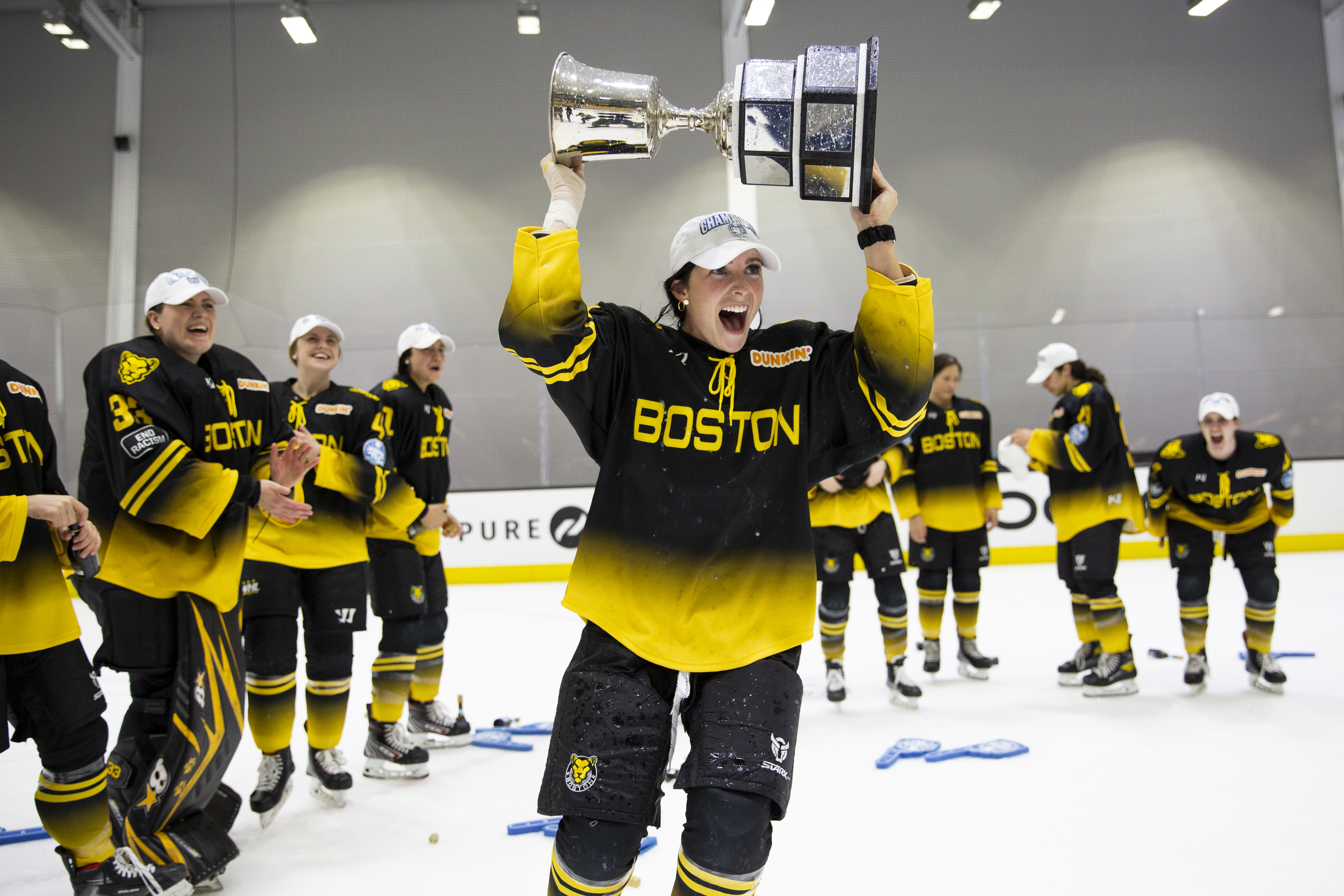 Cover image for  article: Twitch Connects Mission-Driven Brands with the NWHL to Support Equal Pay