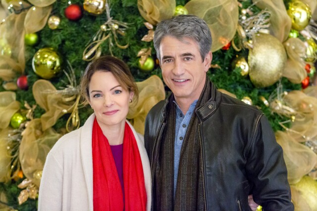 Cover image for article: Kimberly Williams-Paisley and Dermot Mulroney Board Hallmark's Christmas Train