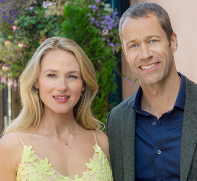 Cover image for article: Colin Ferguson on Solving "Fixer Upper Mysteries" with Co-Star Jewel