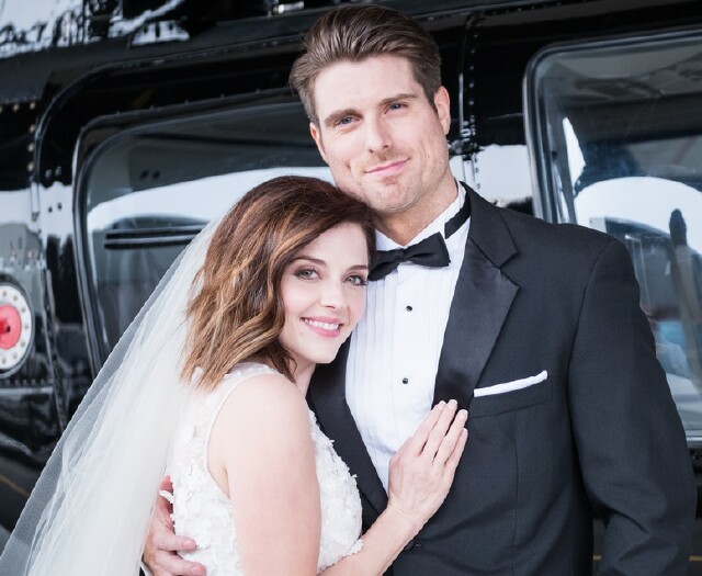 Cover image for  article: Jen Lilley on Her New Hallmark Channel Movie "Yes, I Do" 