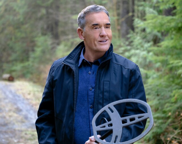 Cover image for  article: John Wesley Shipp on Playing the Dad (Again) in Hallmark's "Ruby Herring Mysteries"