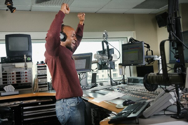 Cover image for article: Five Hard Steps to AM Radio Growth