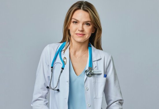 Exclusive! Aimeé Teegarden Gets to the "Heart of the Matter" In Her Latest Hallmark Movies & Mysteries Project
