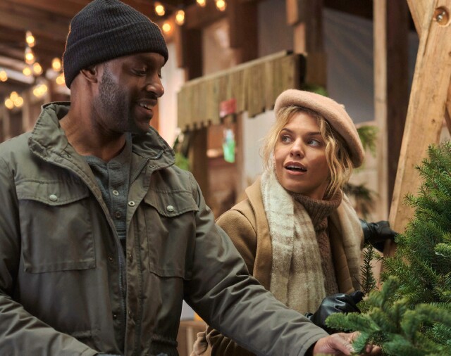 Cover image for  article: AnnaLynne McCord Continues Her Annual Christmas Movie Tradition with Lifetime’s "Dancing Through the Snow"