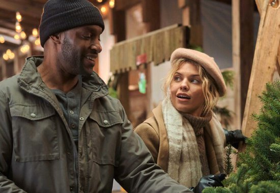 AnnaLynne McCord Continues Her Annual Christmas Movie Tradition with Lifetime’s "Dancing Through the Snow"