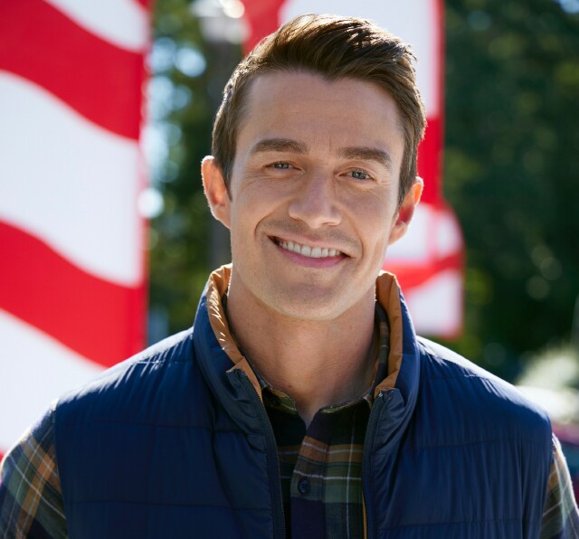Cover image for article: Robert Buckley Continues to Break Ground for Hallmark with "The Christmas House 2: Deck Those Halls"
