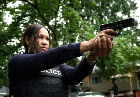 Garcelle Beauvais on Lifetime's Cyberstalker Drama "Caught In His Web" 