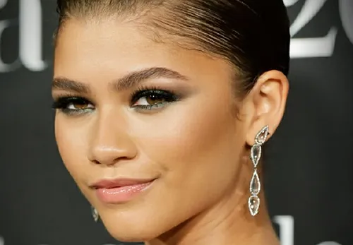 Zendaya to Be Honored with the ANA's SeeHer Award at the 2021 Critics Choice Awards