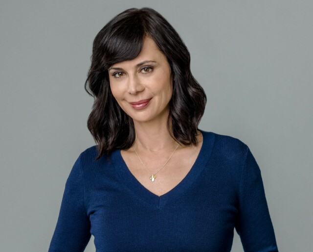 Cover image for  article: Hallmark's Catherine Bell Will Be “Home for Christmas Day”