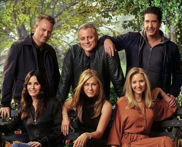 Cover image for  article: "Friends: The Reunion" on HBO Max Will Include Visits from Several Friends of Friends 