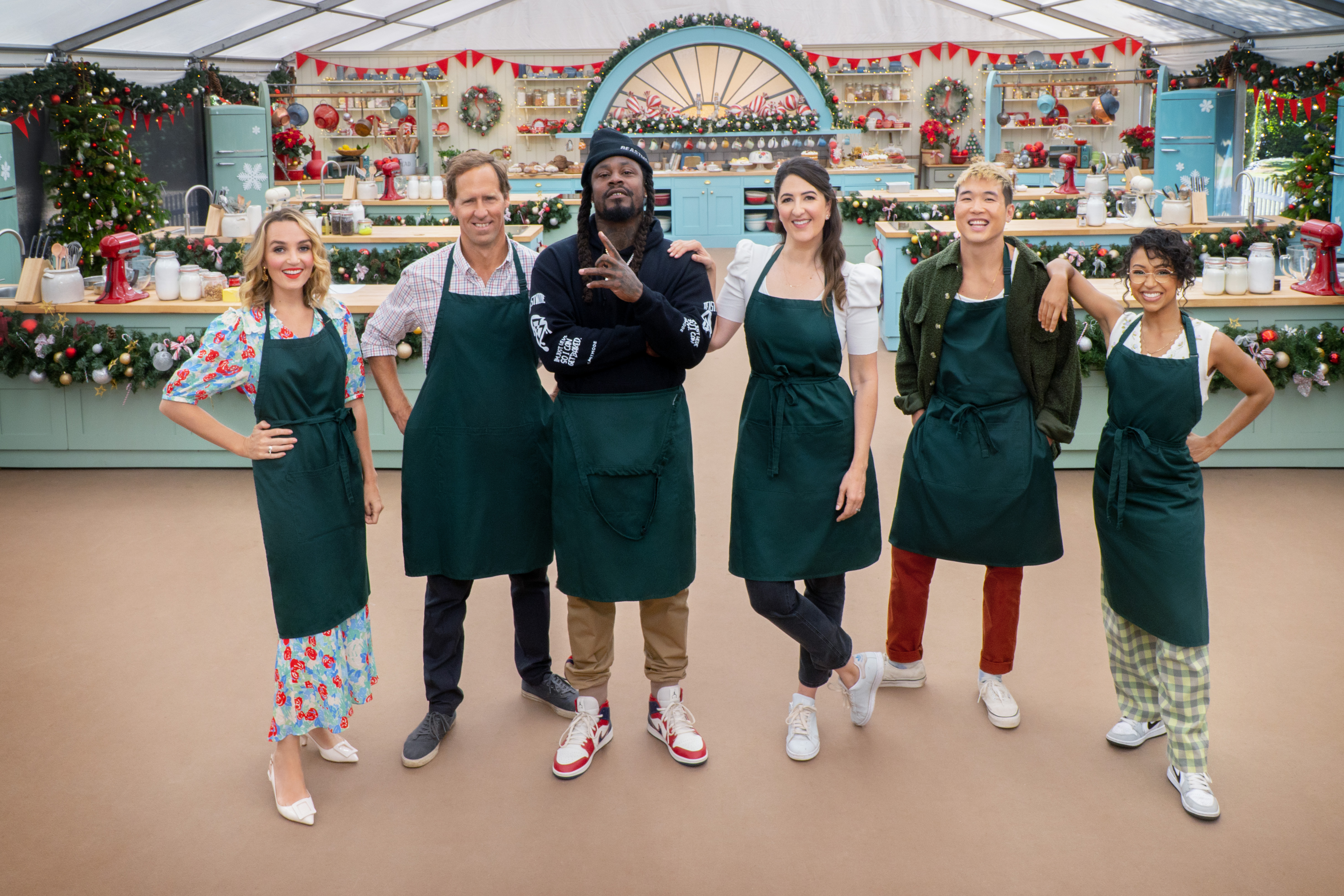 Cover image for  article: Roku's "The Great American Baking Show: Celebrity Holiday" Is All Sweets, Merriment and Cheer
