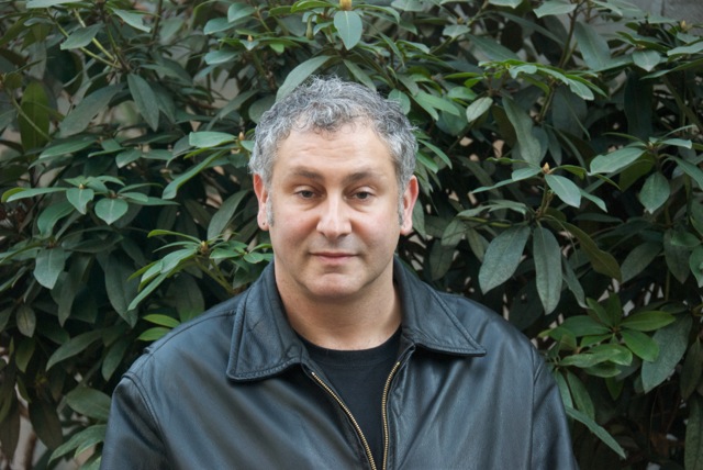 Cover image for article: Unlucky 7: Modern Viewing of "Modern Family" - Jonathan Steuer-TiVo