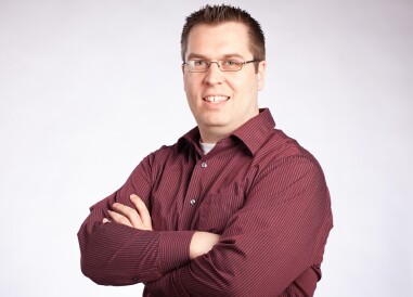 Cover image for  article: How Yahoo, AOL and Pinterest Can Be Successful Without Being on Top -- Jesse Wolfersberger