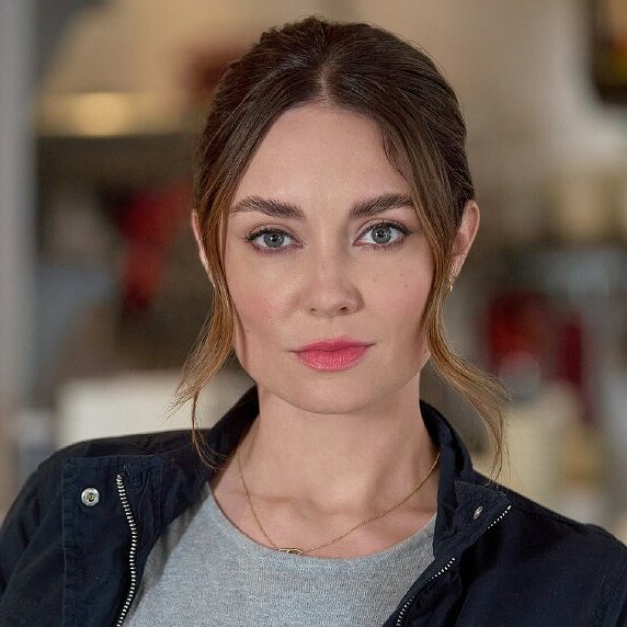 Mallory Jansen Brings the Murder and Mystery to Hallmark in "Francesca Quinn P.I."