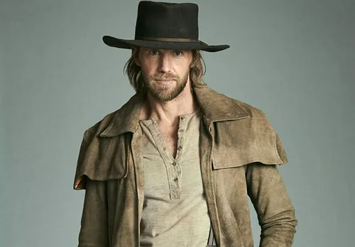 Matt Barr on "Taking" Hoyt Rawlins from "Walker" to "Walker Independence"