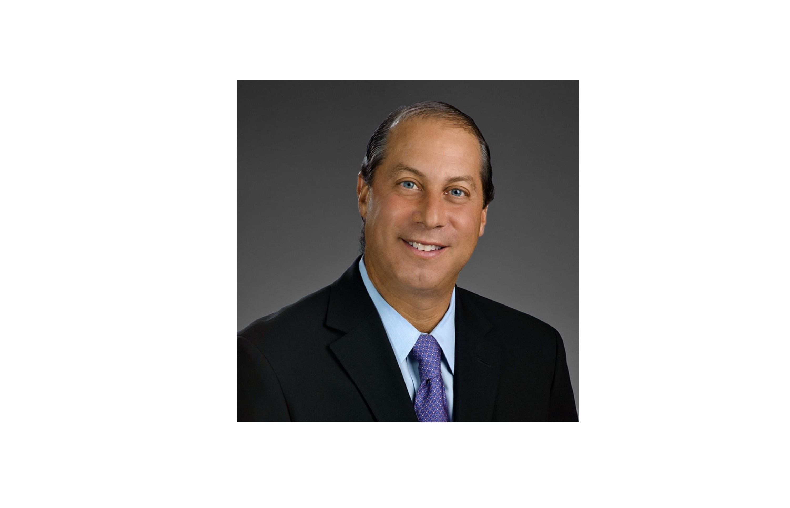 Cover image for article: Jack Myers and Michael Nathanson Read the Media Tea Leaves