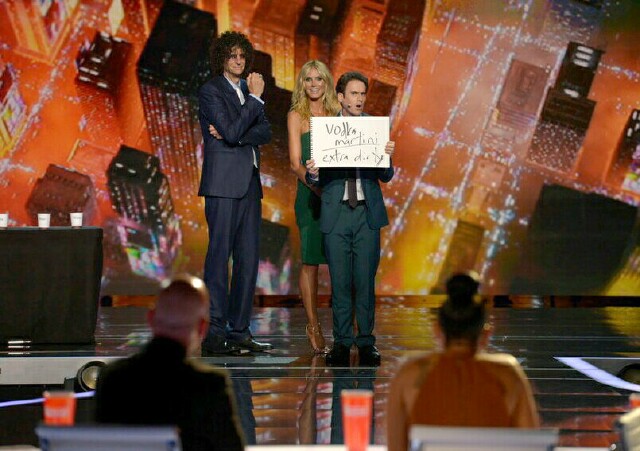 Cover image for article: “AGT” Favorites Oz Pearlman and Drew Lynch Advance to Finals