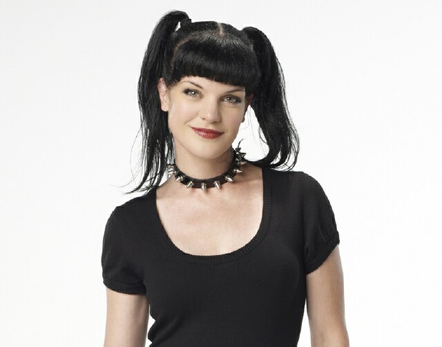 Cover image for article: On “48 Hours,” Pauley Perrette of “NCIS” Breaks Silence on Stalking Ordeal