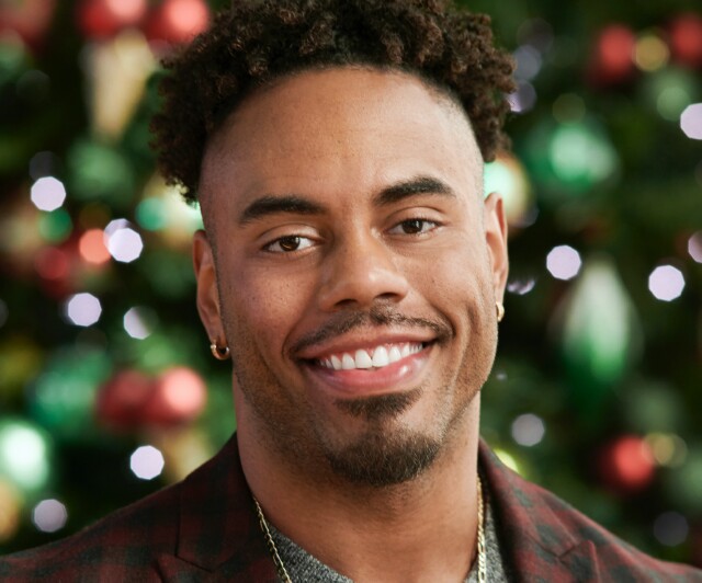Cover image for  article: Rashad Jennings, Hallmark Drama Bring Hope to Communities Devastated by Tornadoes