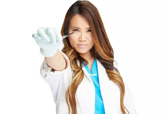 When TLC's "Dr. Pimple Popper" Puts the Squeeze On, She Changes Lives