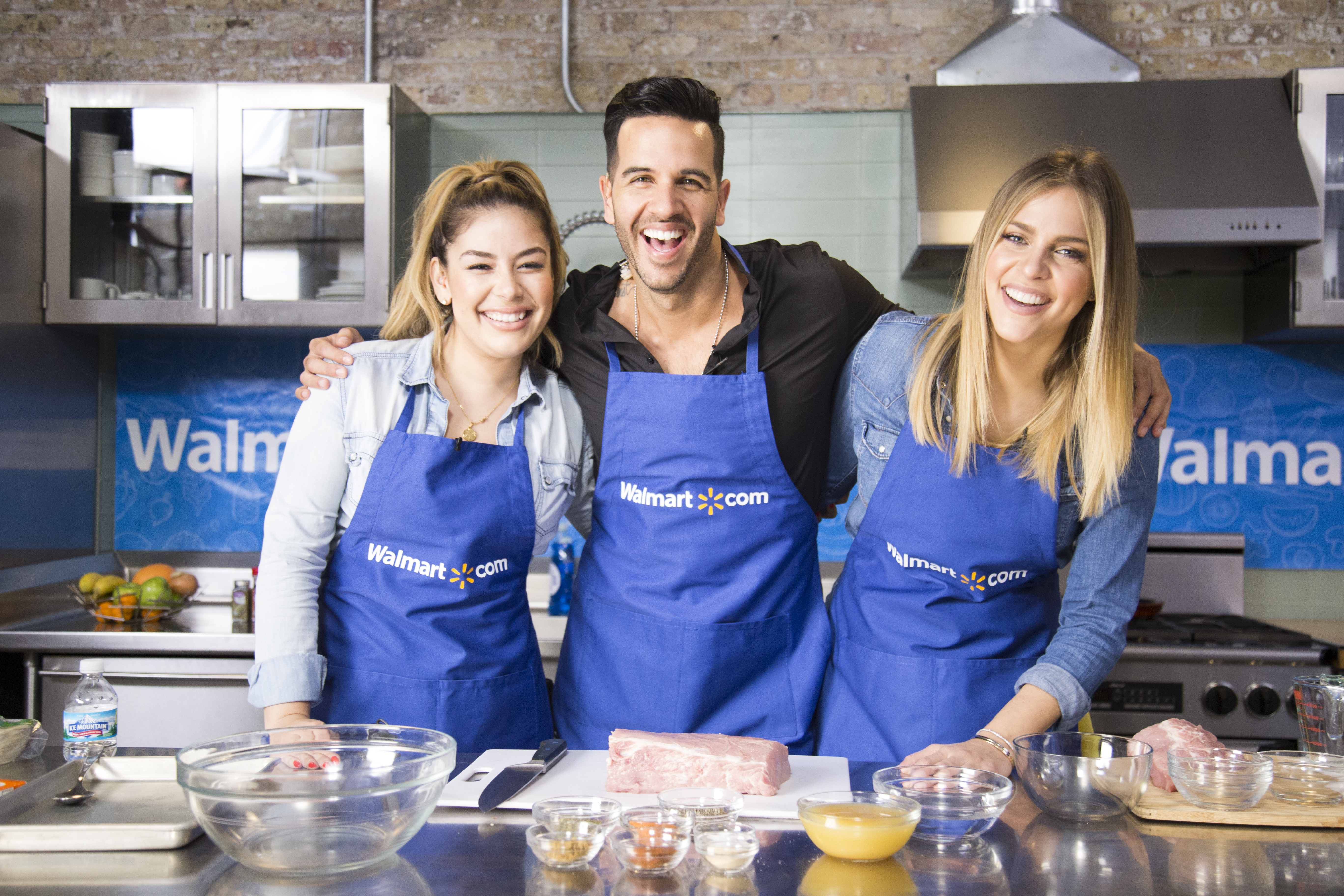Cover image for  article: Univision and Walmart Whip Up a Delicioso Summer Stew