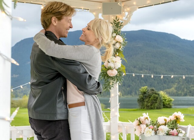 Cover image for  article: Josie Bissett, Jack Wagner on Hallmark Channel's "Wedding March" Sequel 