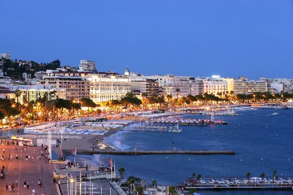 Cover image for  article: Cannes: Mobile First