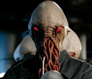 Cover image for  article: "Doctor Who," "Battlestar Galactica" and More TiVoWorthy TV for May 9