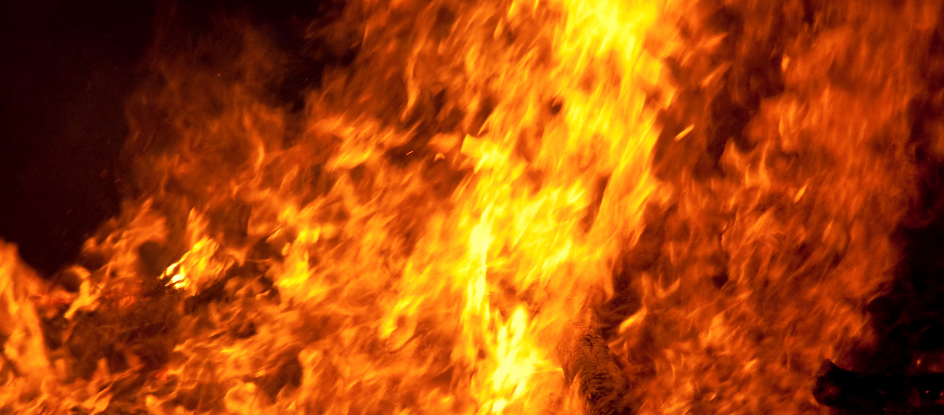 Cover image for  article: Stuart Elliott: Flap Over "Fire and Fury" Echoes Another Book Decades Ago