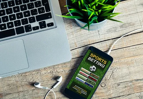 Parlaying Entertainment, Analysis and Prize Money Into a Free-to-All Sports Betting Media Platform