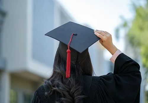 Higher Education and Advertising: Why the New York Market Makes the Honor Roll