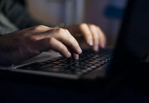 News Media's Great Pseudonym Debate