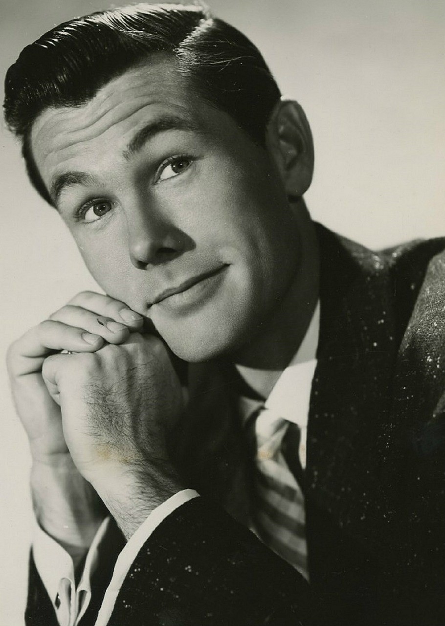 Cover image for article: HISTORY'S Moment in Media: Johnny Carson Became NBC's Late-Night Star