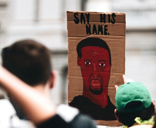 Cover image for  article: This Is a Crossroads