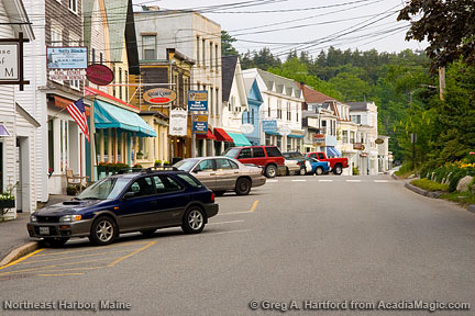 Cover image for article: New Media Companies Confront Failure, While Traditional TV Network Model Proves Sustainable | short