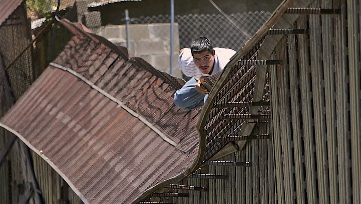 Cover image for  article: Journalism 360° Reveals the Magnitude of Trump's Wall